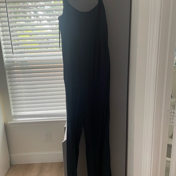 BCBG Generation Navy Jumpsuit - size S - Picture 7 of 7